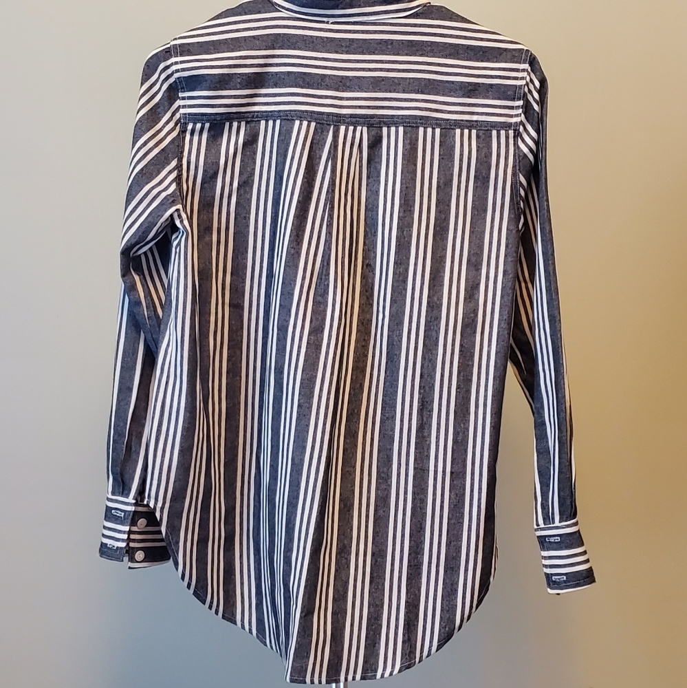Lila Li Striped Button Up - Picture 2 of 2